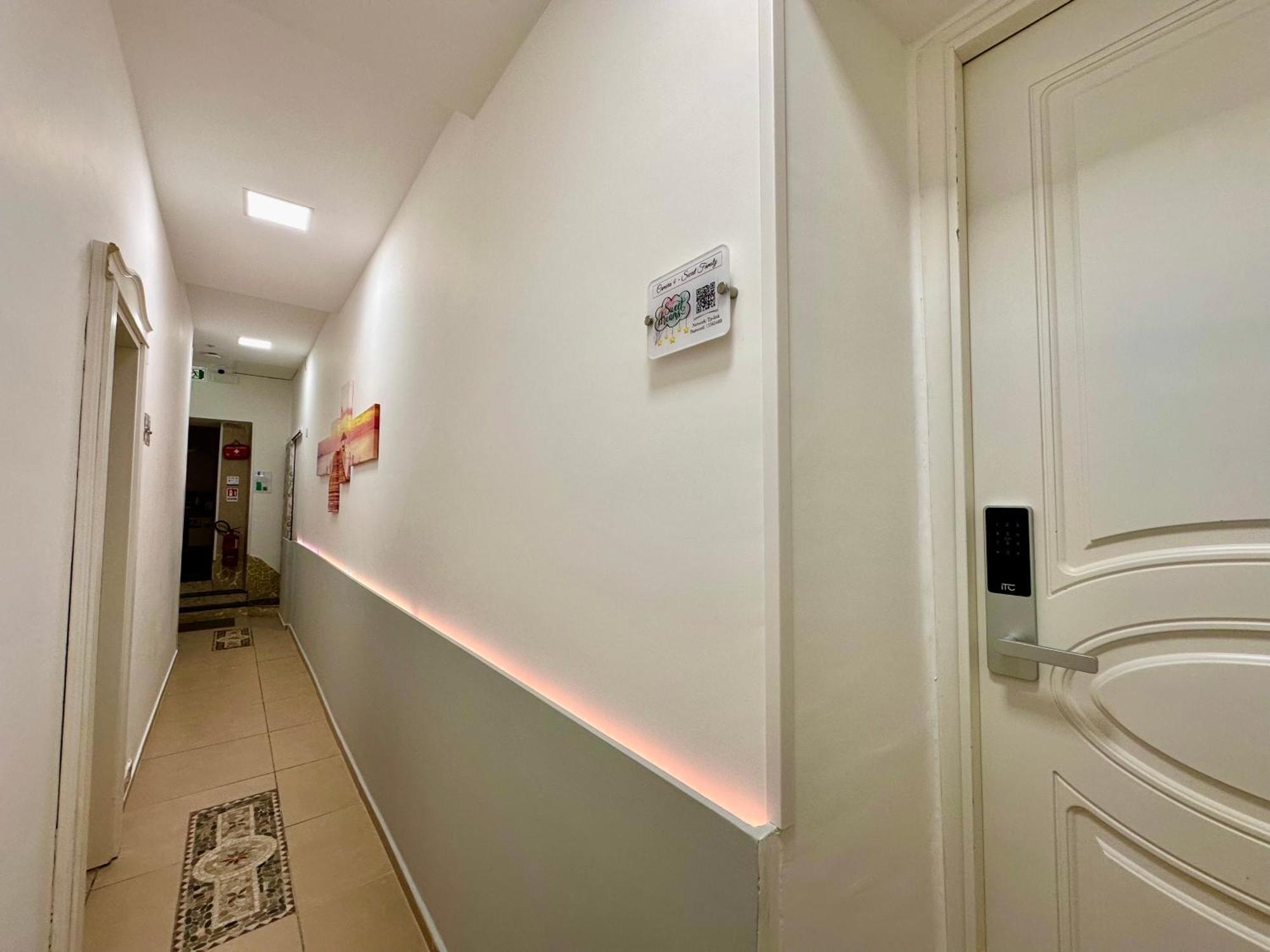 Bed and Breakfast Sweet Dreams Napoli Esterno foto